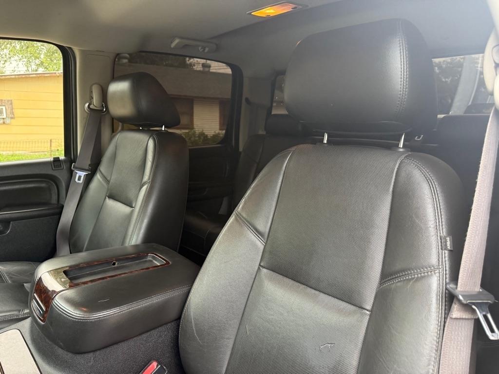 GMC Sierra 2500HD Denali Crew Cab 4WD 2013