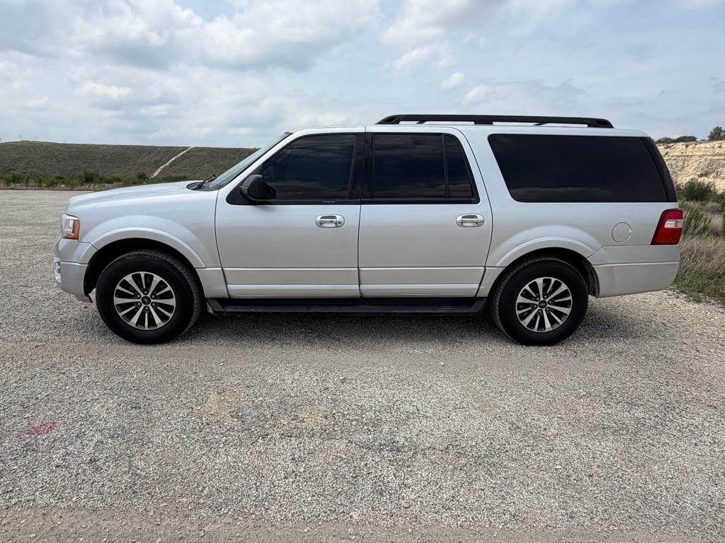 Ford Expedition EL XLT 2WD 2016