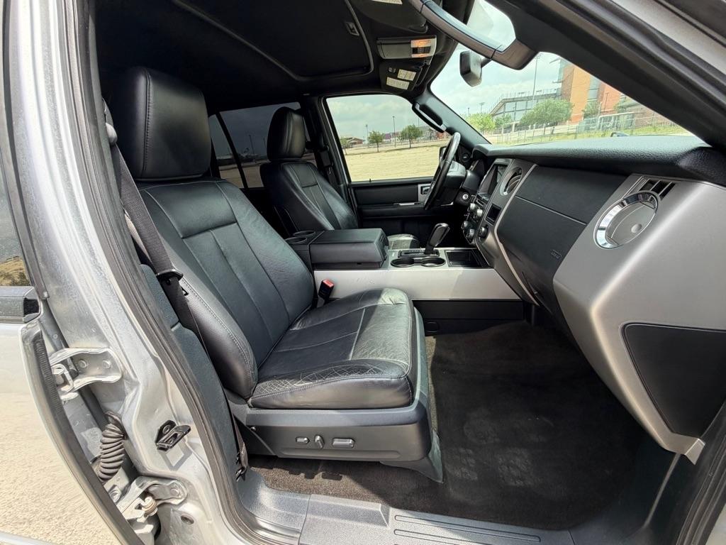 Ford Expedition EL XLT 2WD 2016