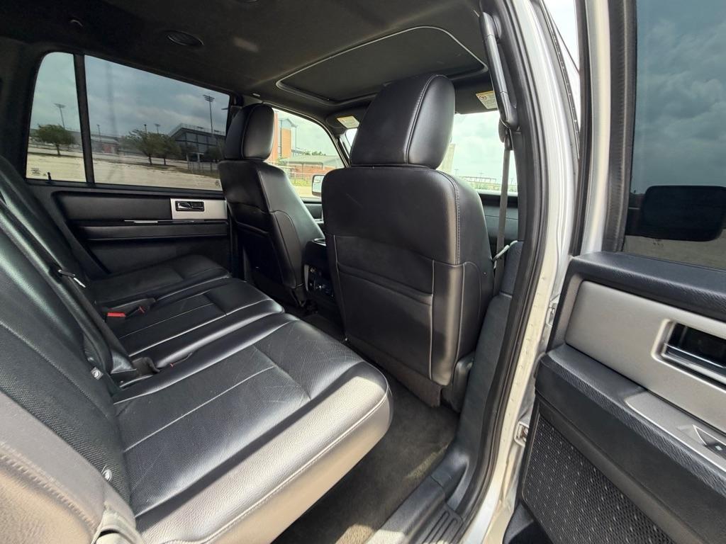 Ford Expedition EL XLT 2WD 2016