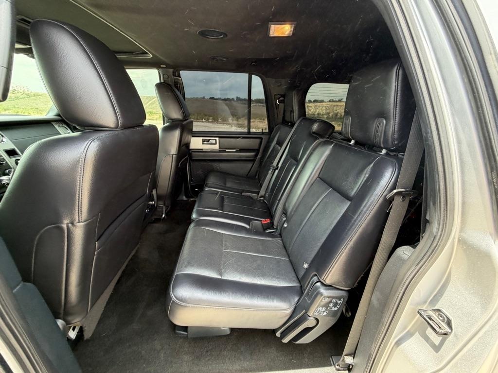 Ford Expedition EL XLT 2WD 2016