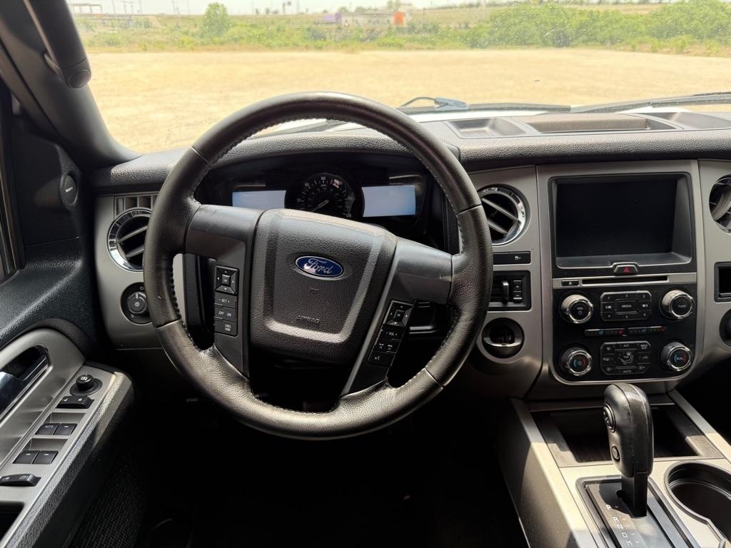 Ford Expedition EL XLT 2WD 2016