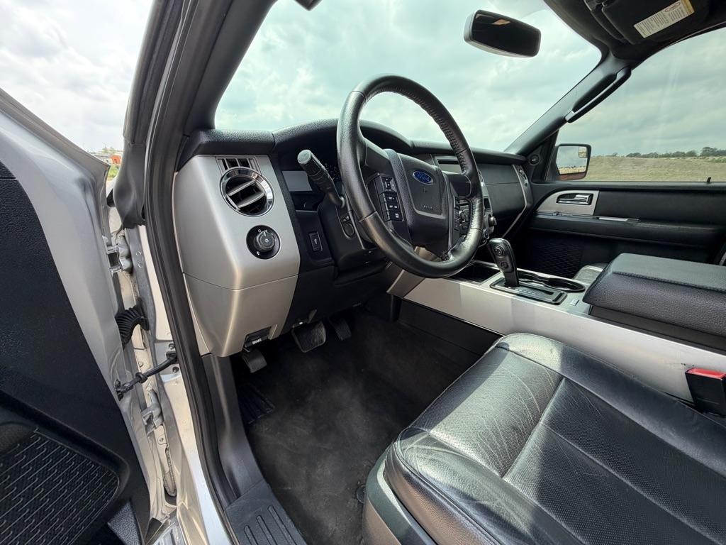 Ford Expedition EL XLT 2WD 2016