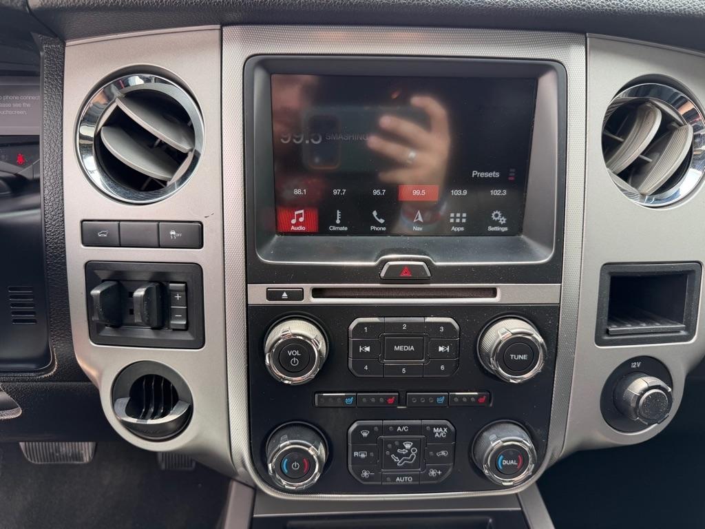 Ford Expedition EL XLT 2WD 2016