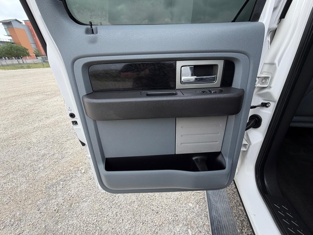 Ford F-150 XL SuperCrew 5.5-ft. Bed 4WD 2012