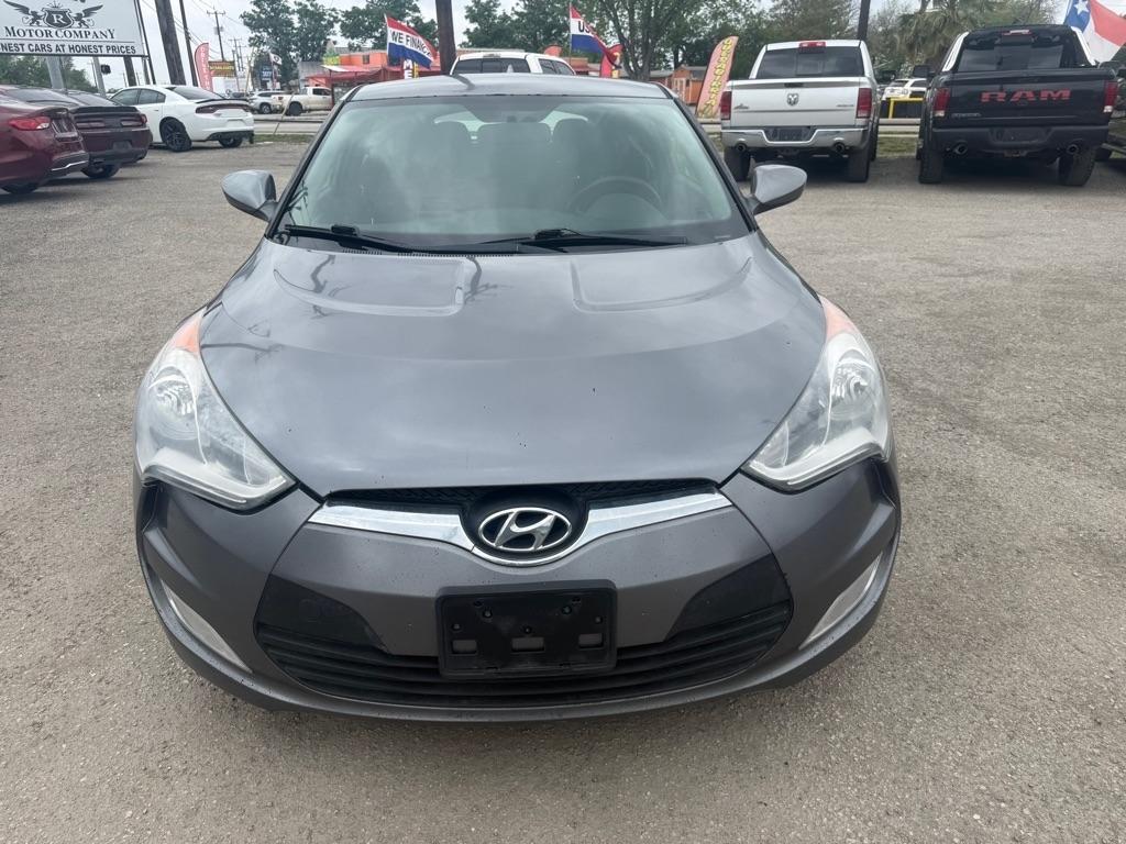 Hyundai Veloster Base 6MT 2017