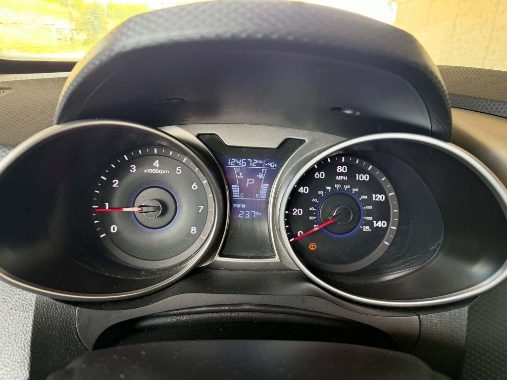 Hyundai Veloster Base 6MT 2017