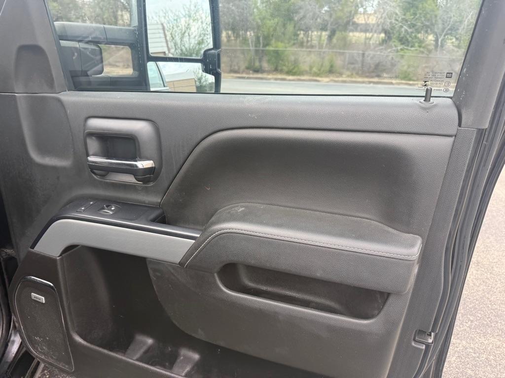 Chevrolet Silverado 2500HD LTZ Crew Cab 4WD 2015