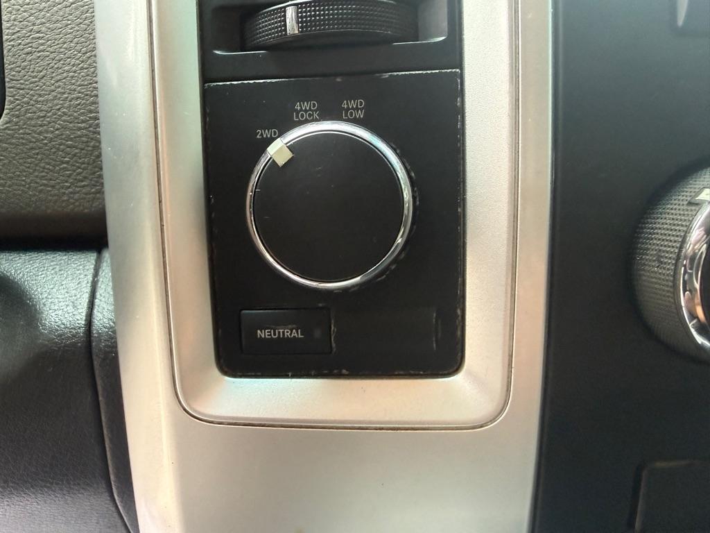 Dodge 2500 SLT Mega Cab 4WD 2012