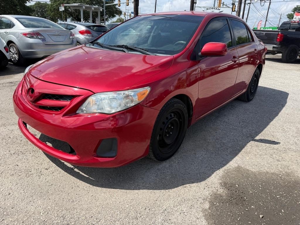 Toyota Corolla S 5-Speed MT 2012