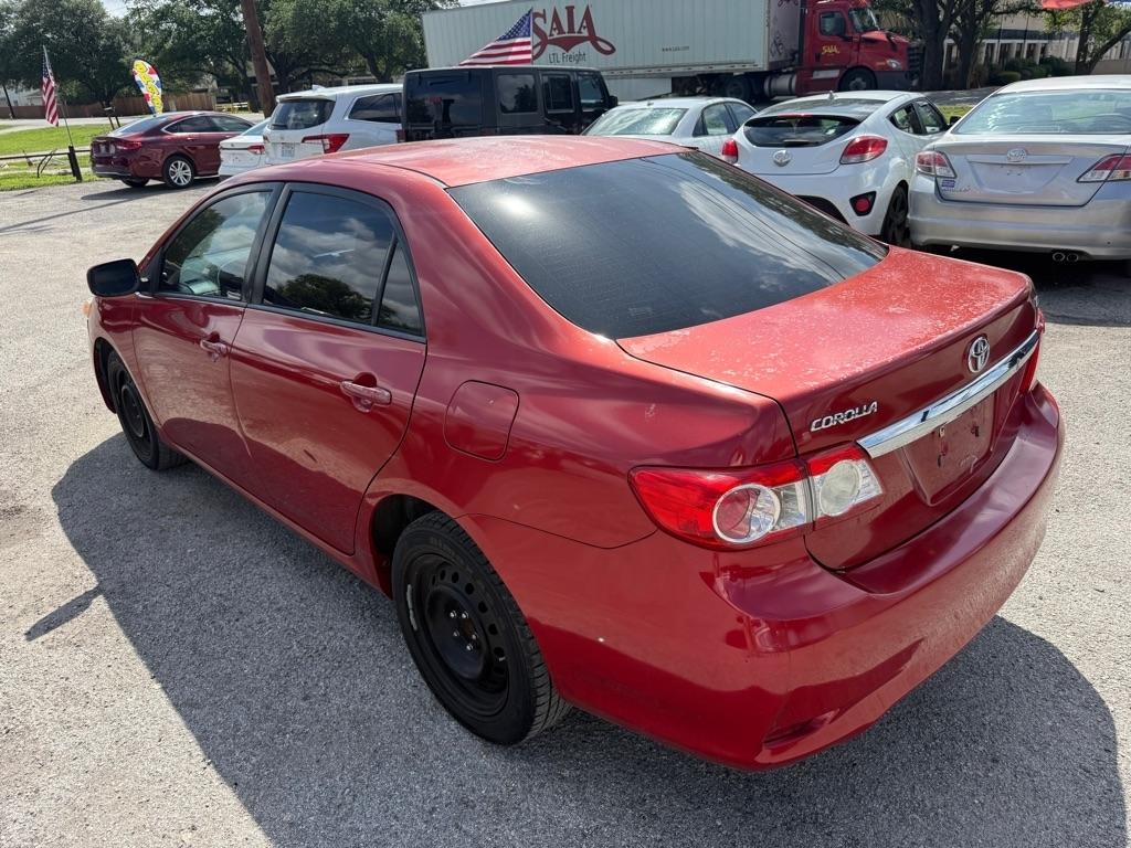 Toyota Corolla S 5-Speed MT 2012