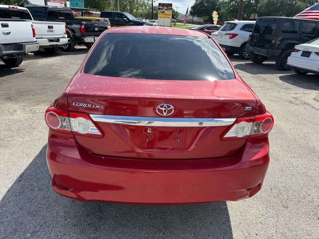 Toyota Corolla S 5-Speed MT 2012