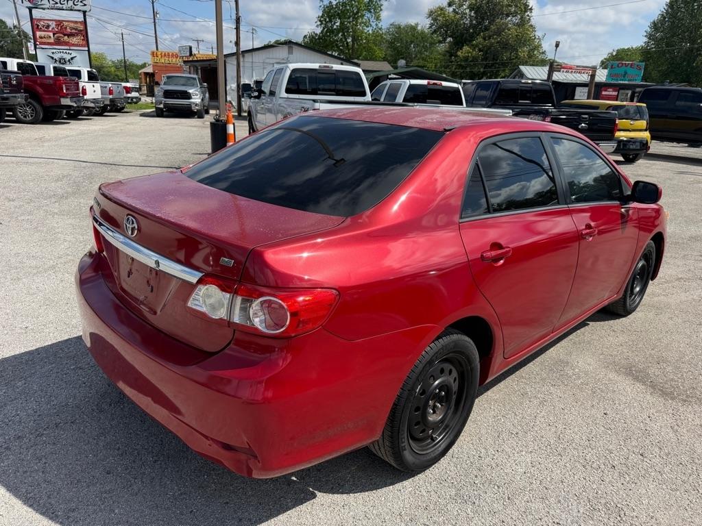 Toyota Corolla S 5-Speed MT 2012