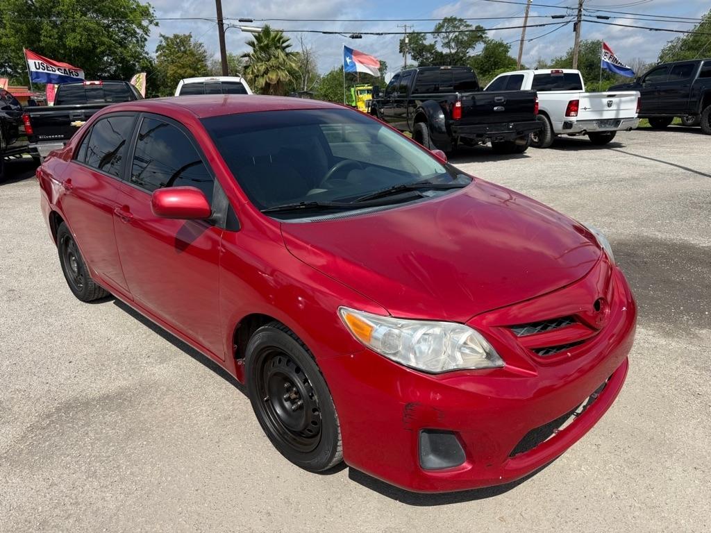 Toyota Corolla S 5-Speed MT 2012