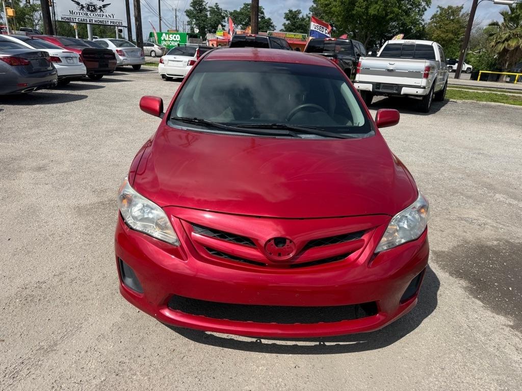 Toyota Corolla S 5-Speed MT 2012