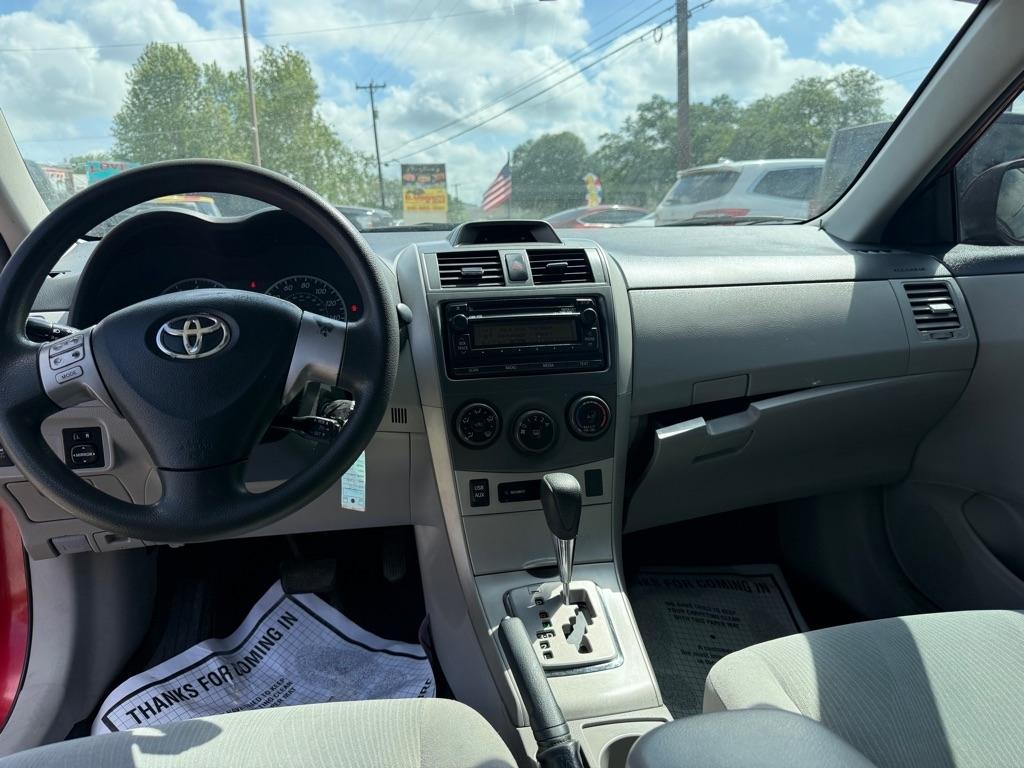 Toyota Corolla S 5-Speed MT 2012