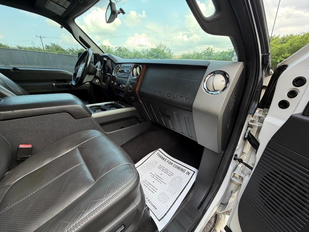 Ford F-350 SD King Ranch Crew Cab 2WD 2011