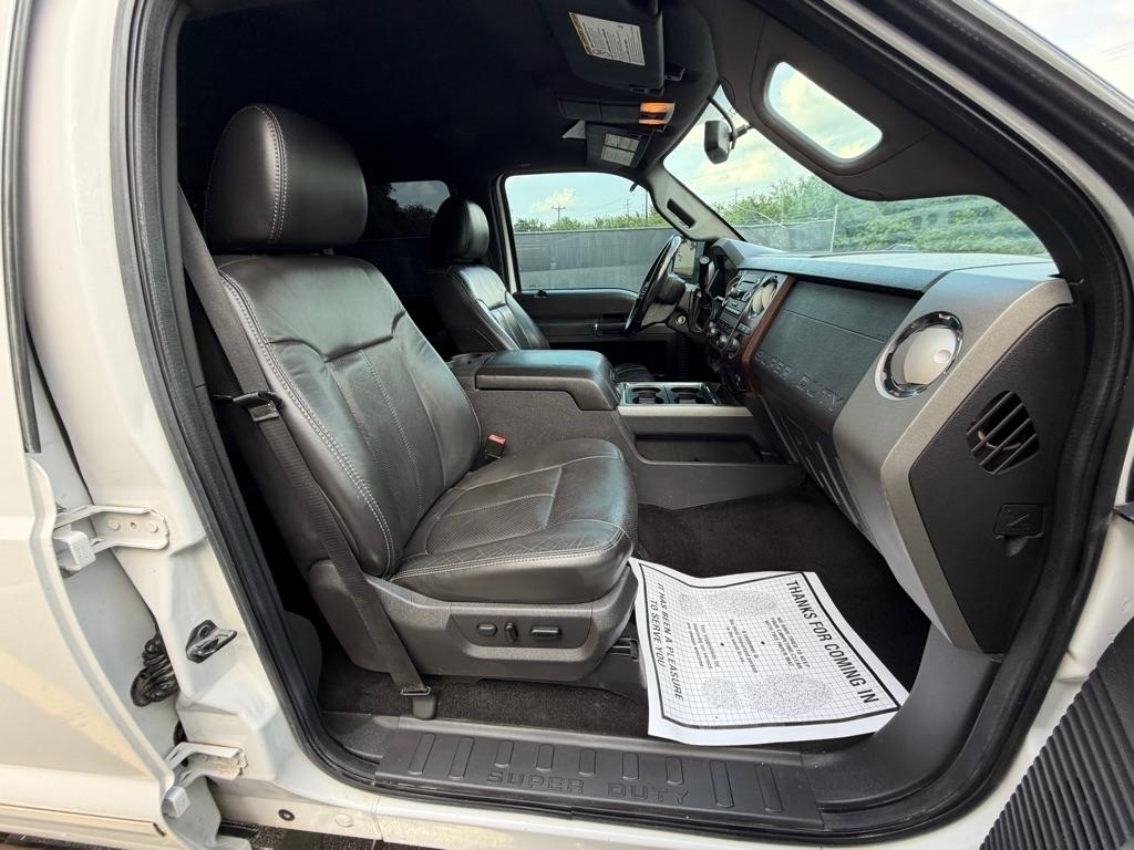 Ford F-350 SD King Ranch Crew Cab 2WD 2011