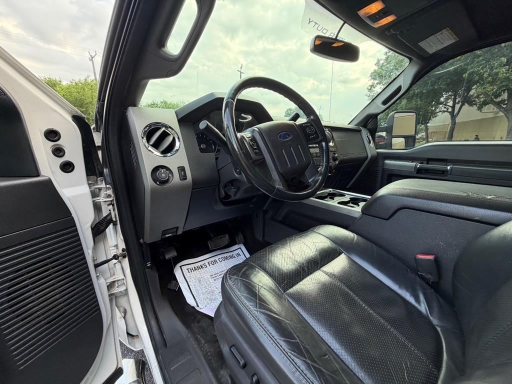 Ford F-350 SD King Ranch Crew Cab 2WD 2011