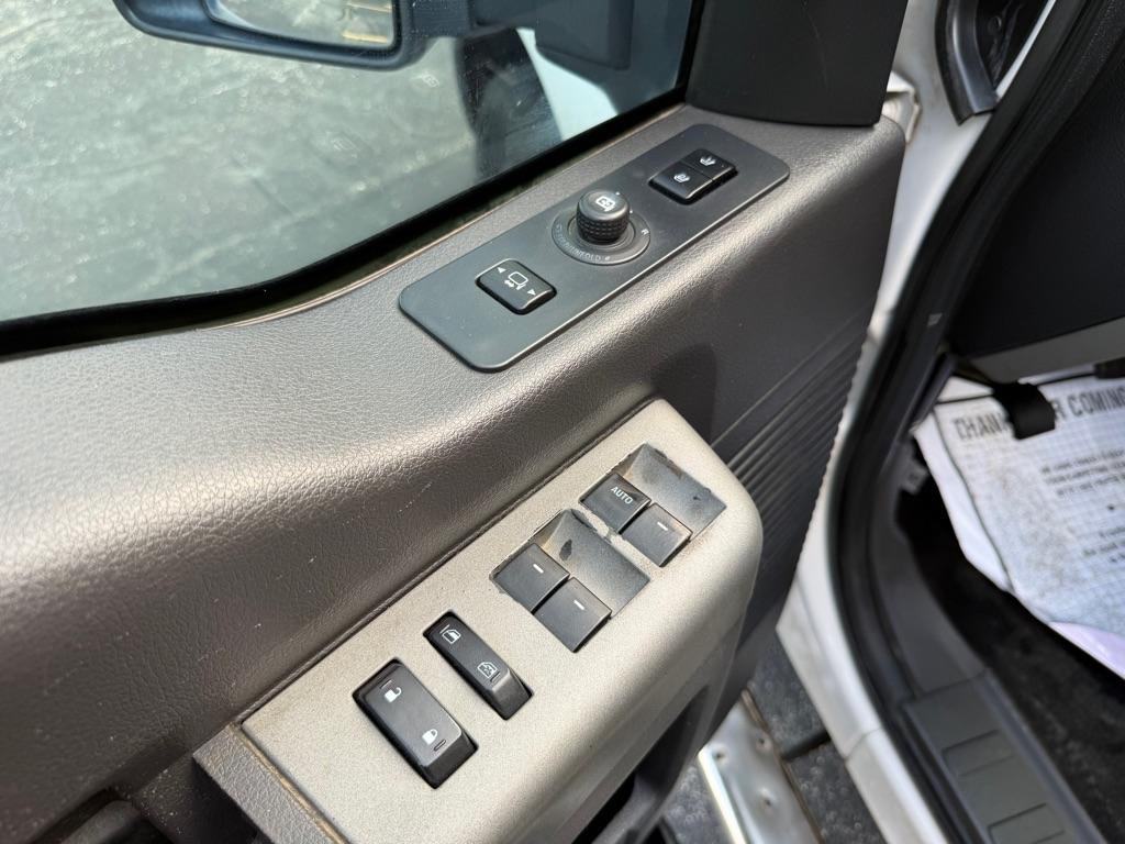 Ford F-350 SD King Ranch Crew Cab 2WD 2011