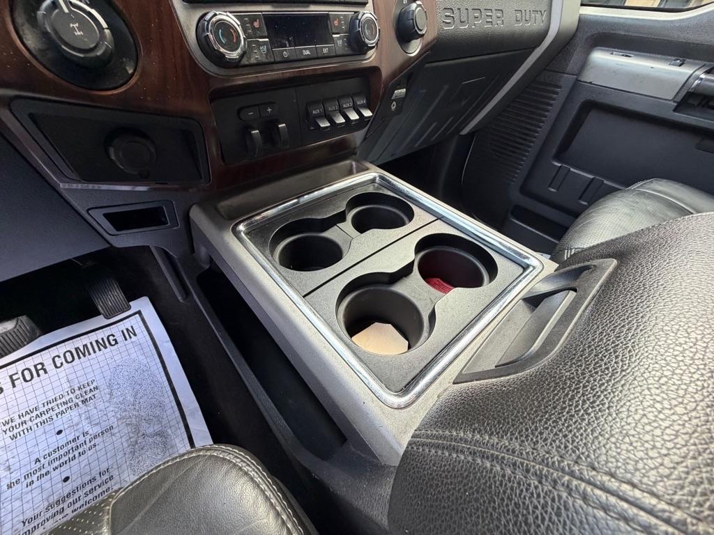 Ford F-350 SD King Ranch Crew Cab 2WD 2011