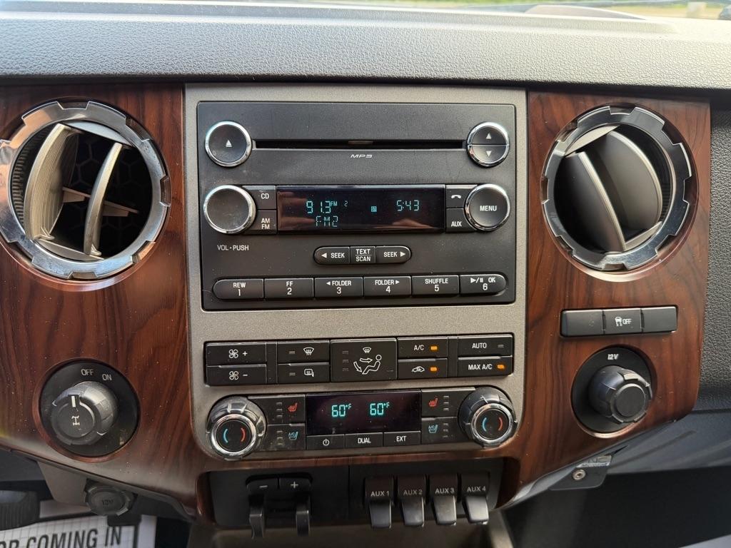 Ford F-350 SD King Ranch Crew Cab 2WD 2011
