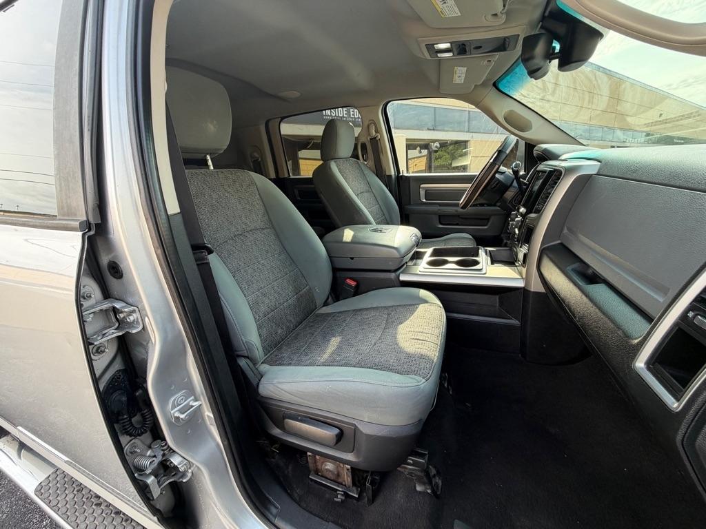 RAM 2500 SLT Mega Cab 2WD 2015