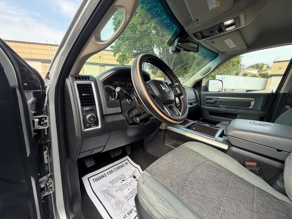 RAM 2500 SLT Mega Cab 2WD 2015