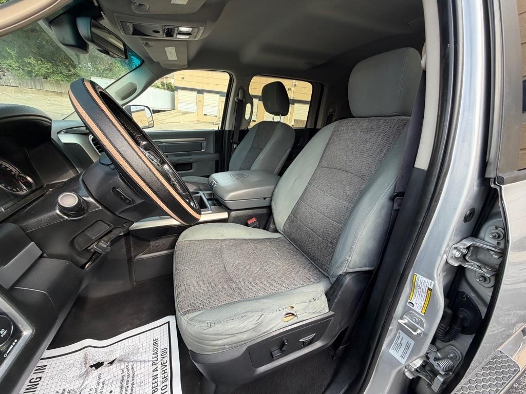 RAM 2500 SLT Mega Cab 2WD 2015