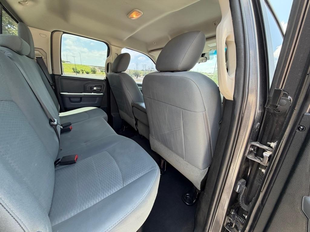 RAM 1500 SLT Quad Cab 4WD 2017