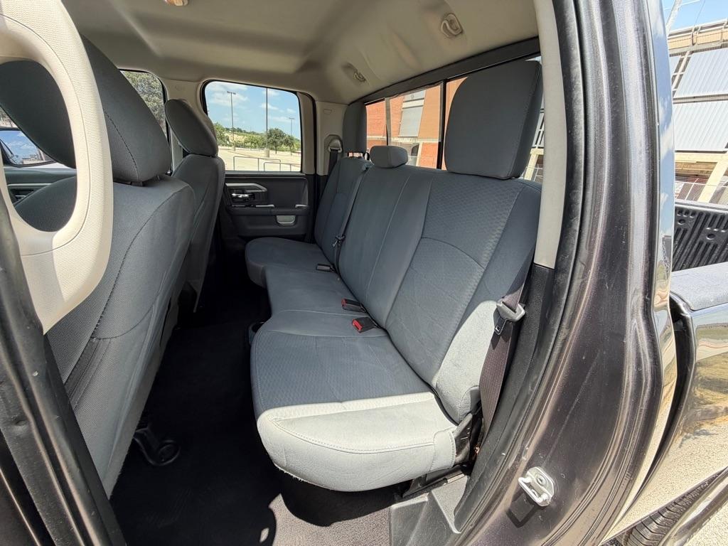 RAM 1500 SLT Quad Cab 4WD 2017