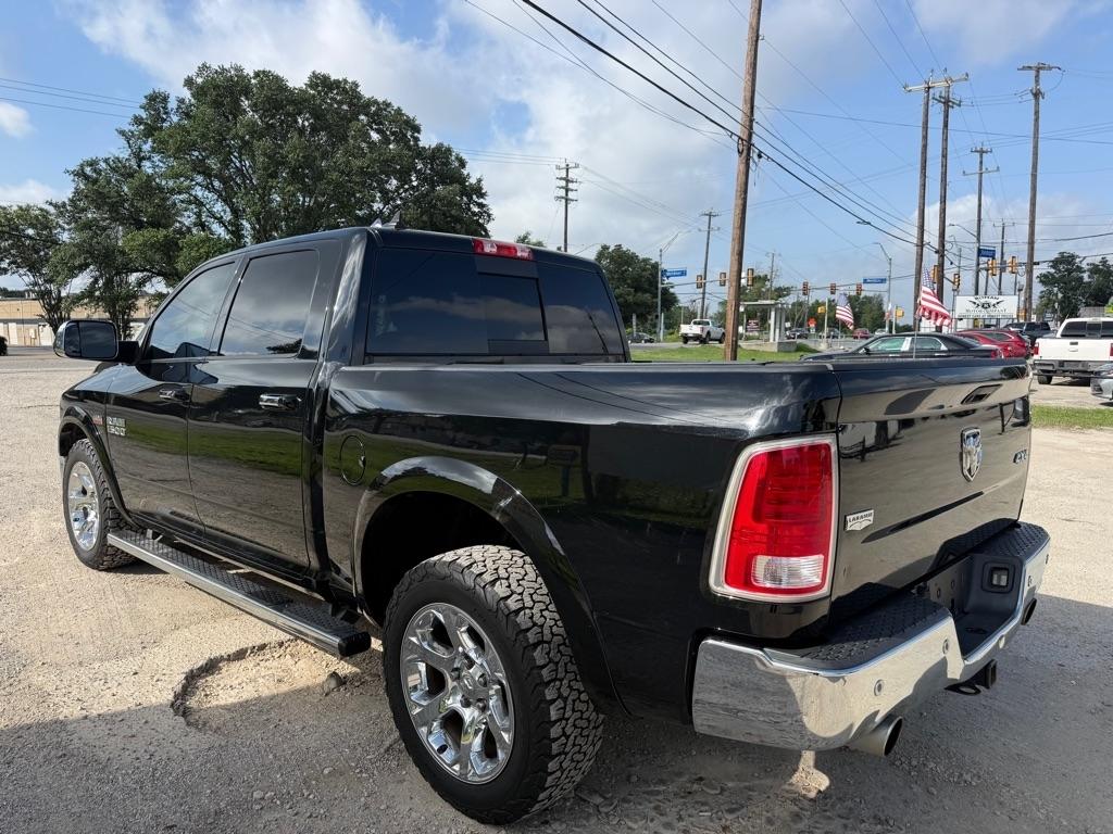 RAM 1500 Laramie Crew Cab SWB 4WD 2015