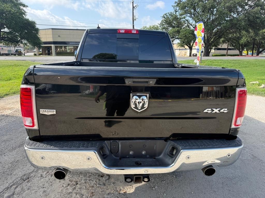 RAM 1500 Laramie Crew Cab SWB 4WD 2015