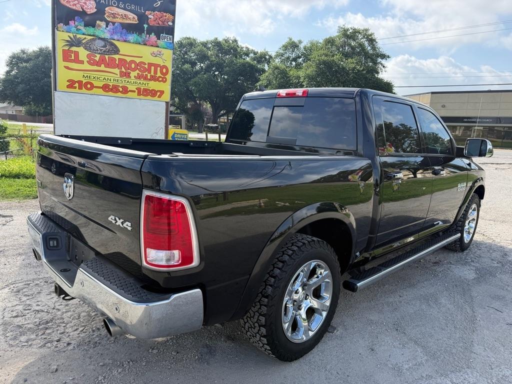 RAM 1500 Laramie Crew Cab SWB 4WD 2015