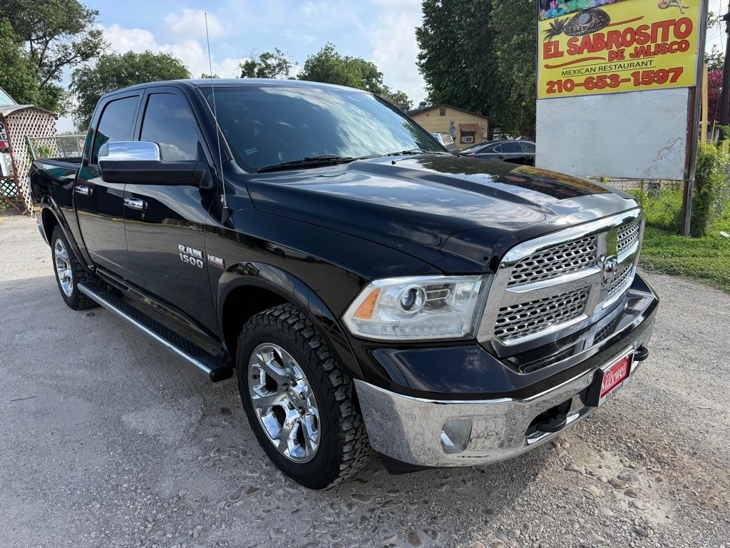 RAM 1500 Laramie Crew Cab SWB 4WD 2015