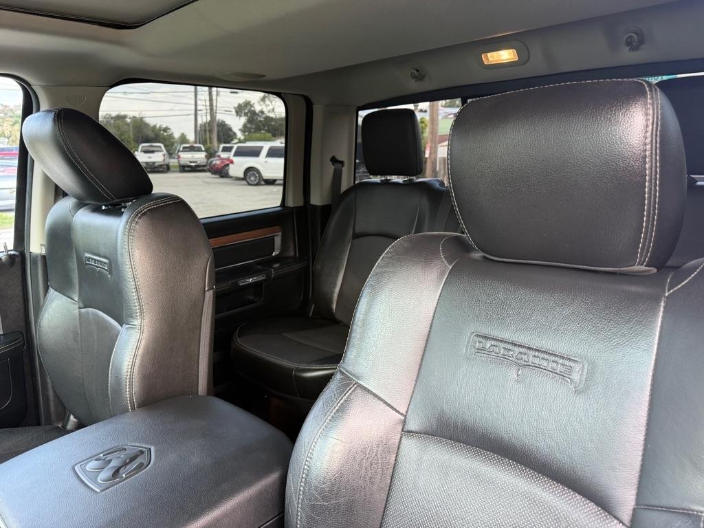 RAM 1500 Laramie Crew Cab SWB 4WD 2015