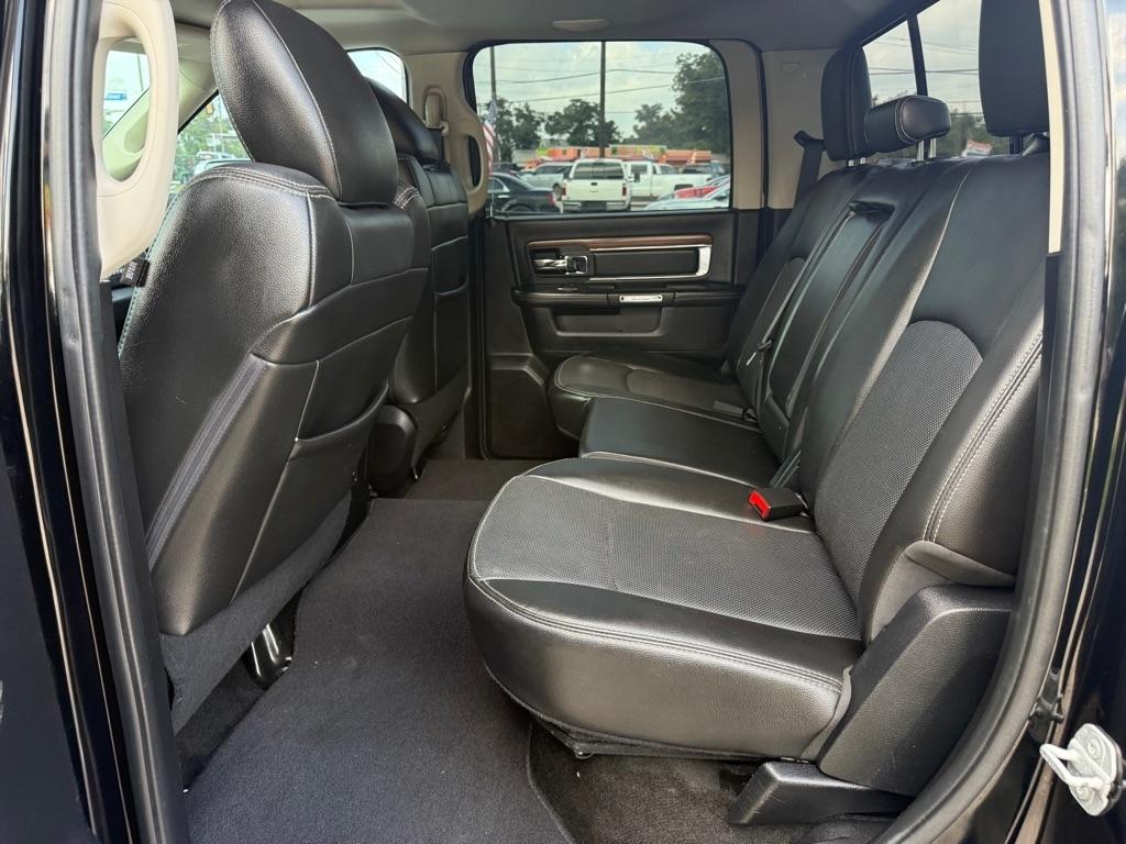 RAM 1500 Laramie Crew Cab SWB 4WD 2015