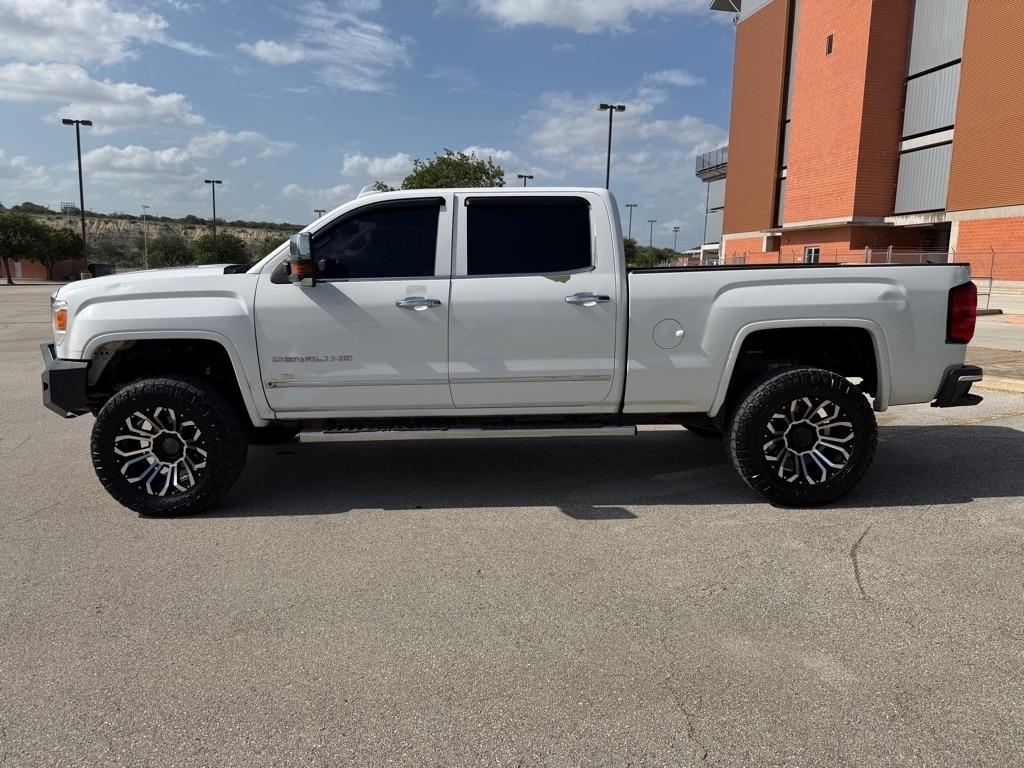 GMC Sierra 2500HD Denali Crew Cab 4WD 2015