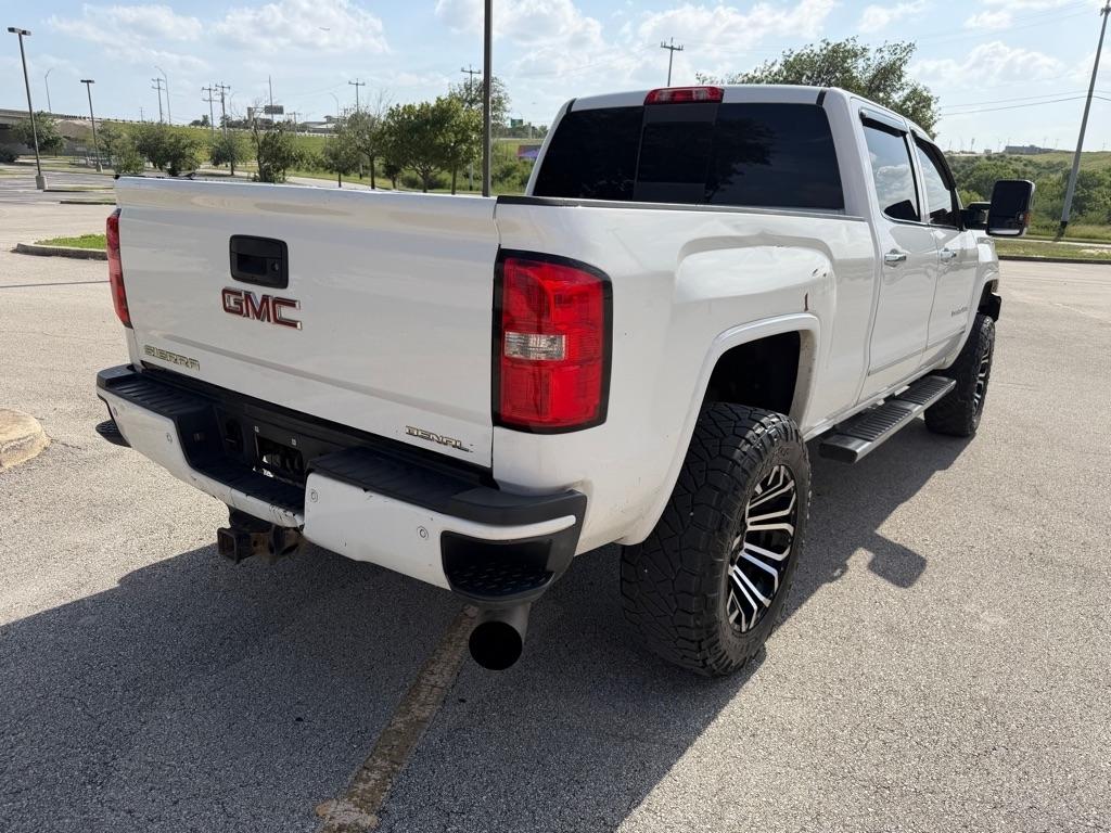 GMC Sierra 2500HD Denali Crew Cab 4WD 2015