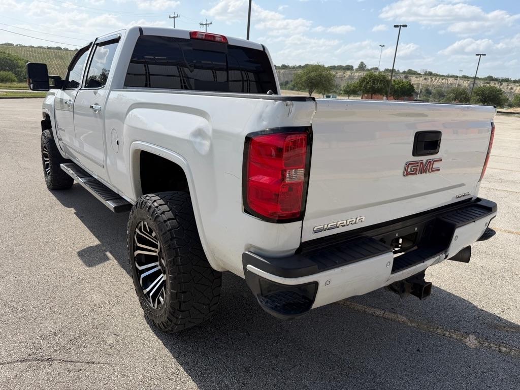GMC Sierra 2500HD Denali Crew Cab 4WD 2015
