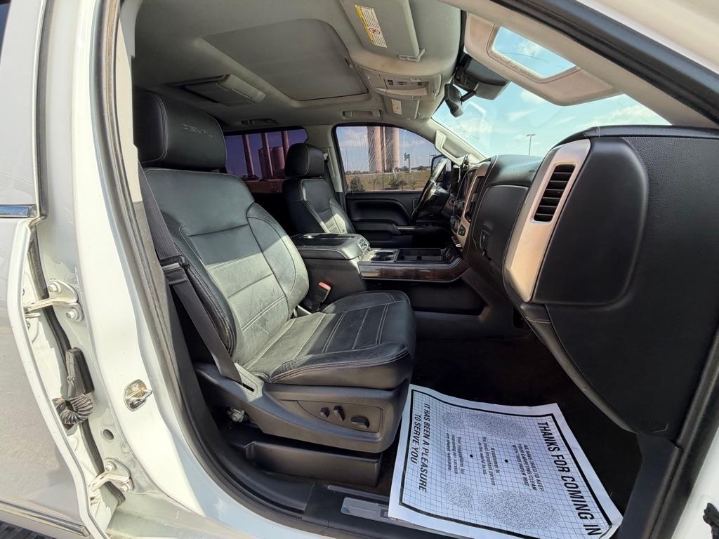 GMC Sierra 2500HD Denali Crew Cab 4WD 2015