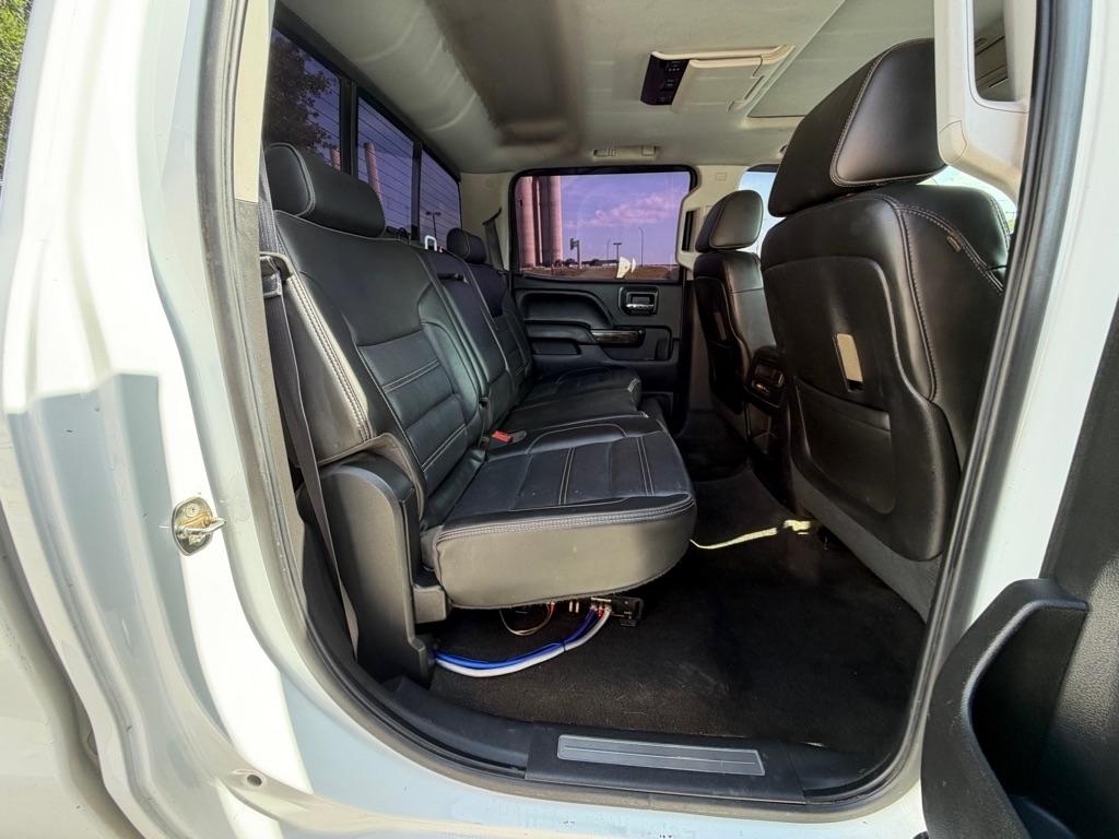 GMC Sierra 2500HD Denali Crew Cab 4WD 2015