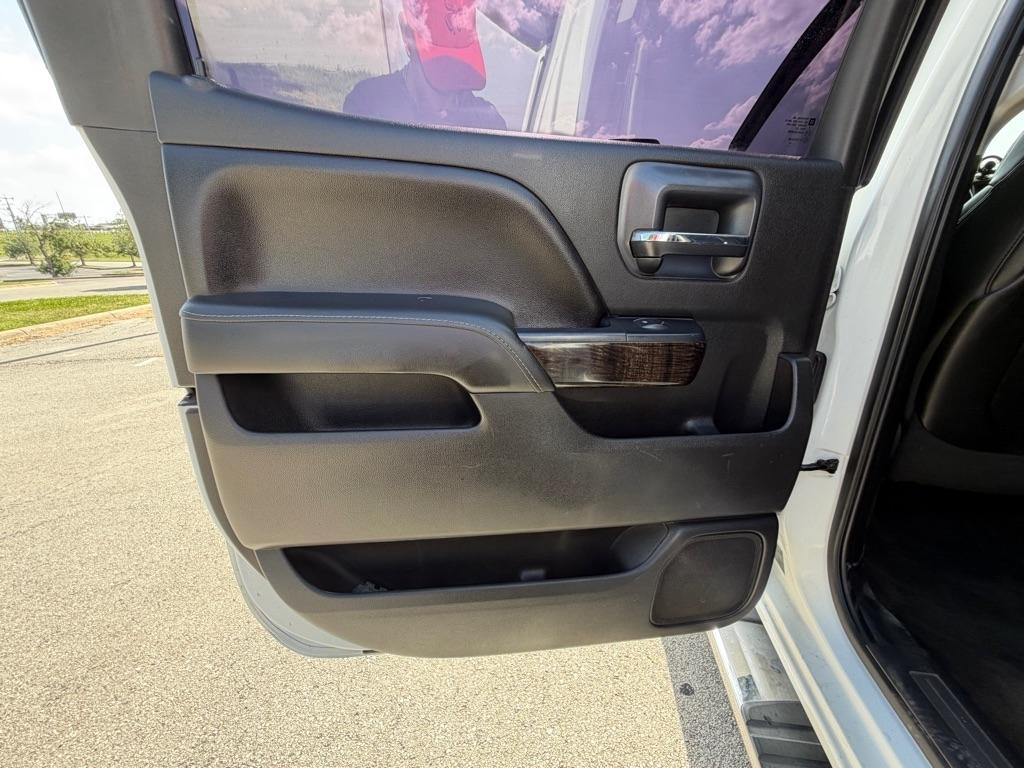 GMC Sierra 2500HD Denali Crew Cab 4WD 2015