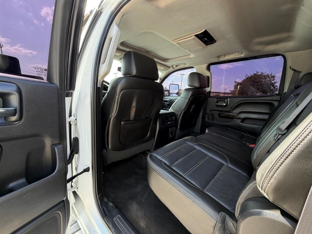 GMC Sierra 2500HD Denali Crew Cab 4WD 2015
