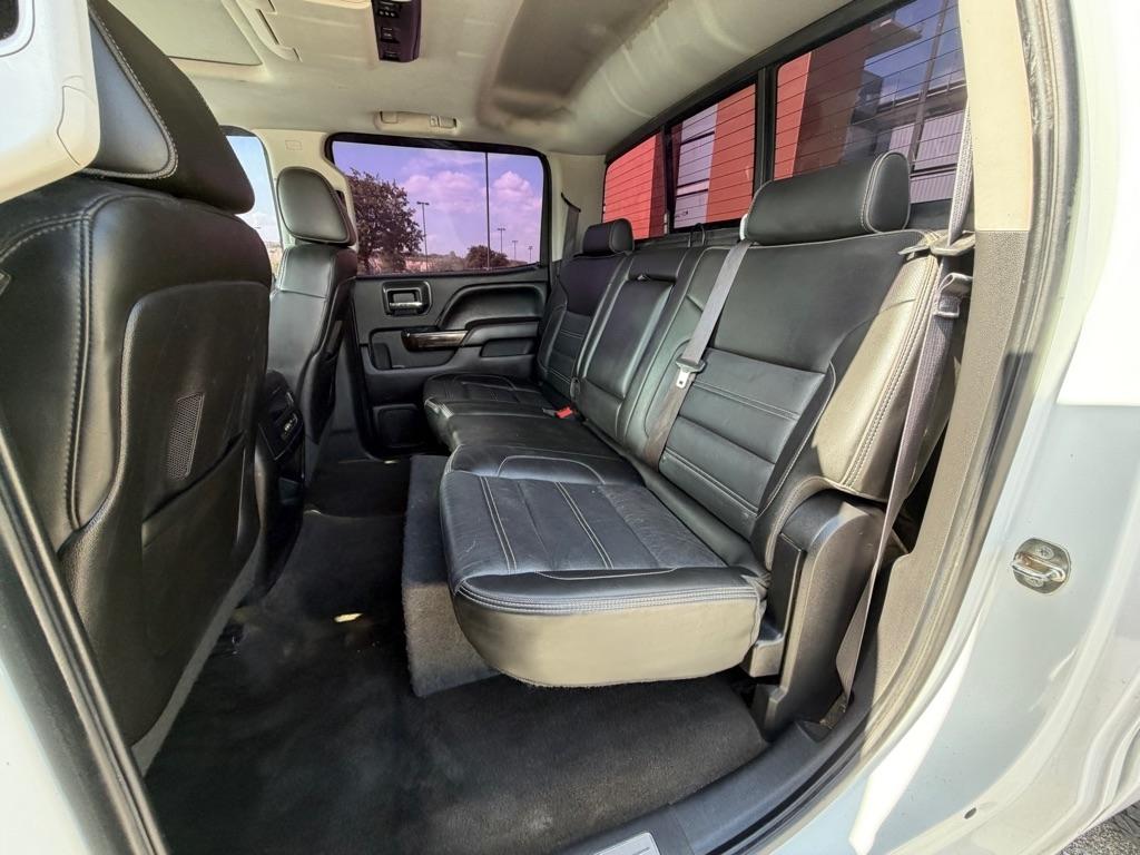 GMC Sierra 2500HD Denali Crew Cab 4WD 2015