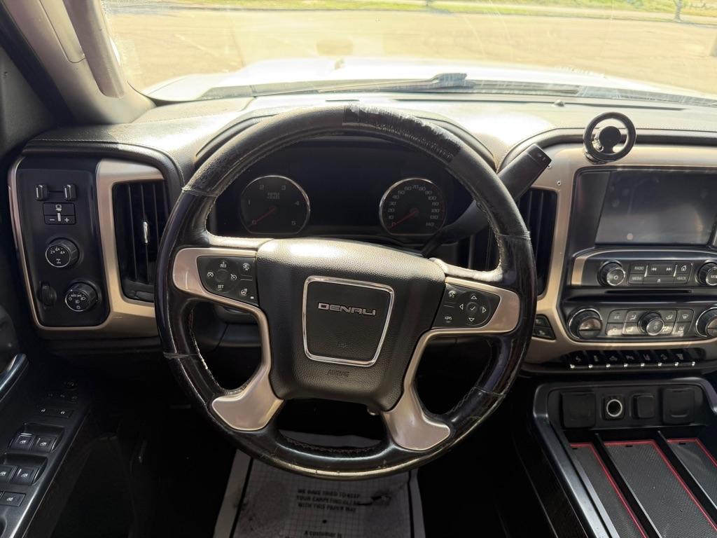 GMC Sierra 2500HD Denali Crew Cab 4WD 2015