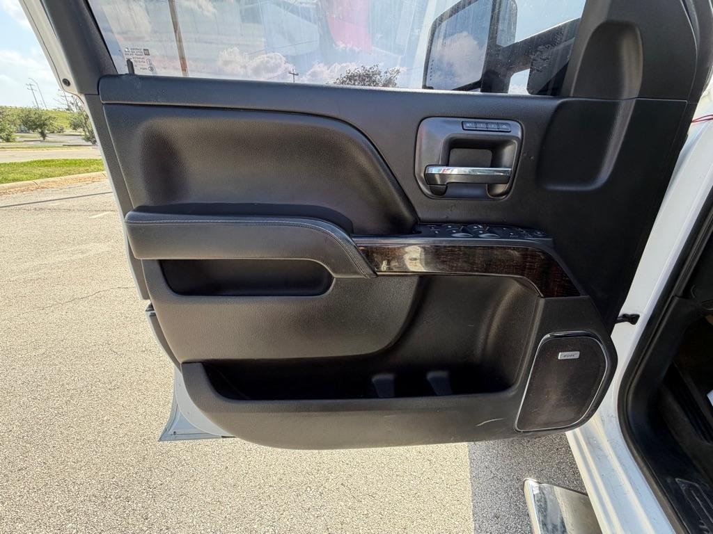 GMC Sierra 2500HD Denali Crew Cab 4WD 2015