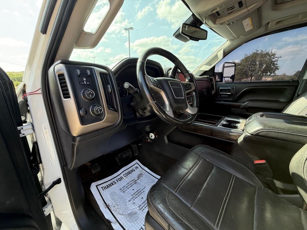 GMC Sierra 2500HD Denali Crew Cab 4WD 2015