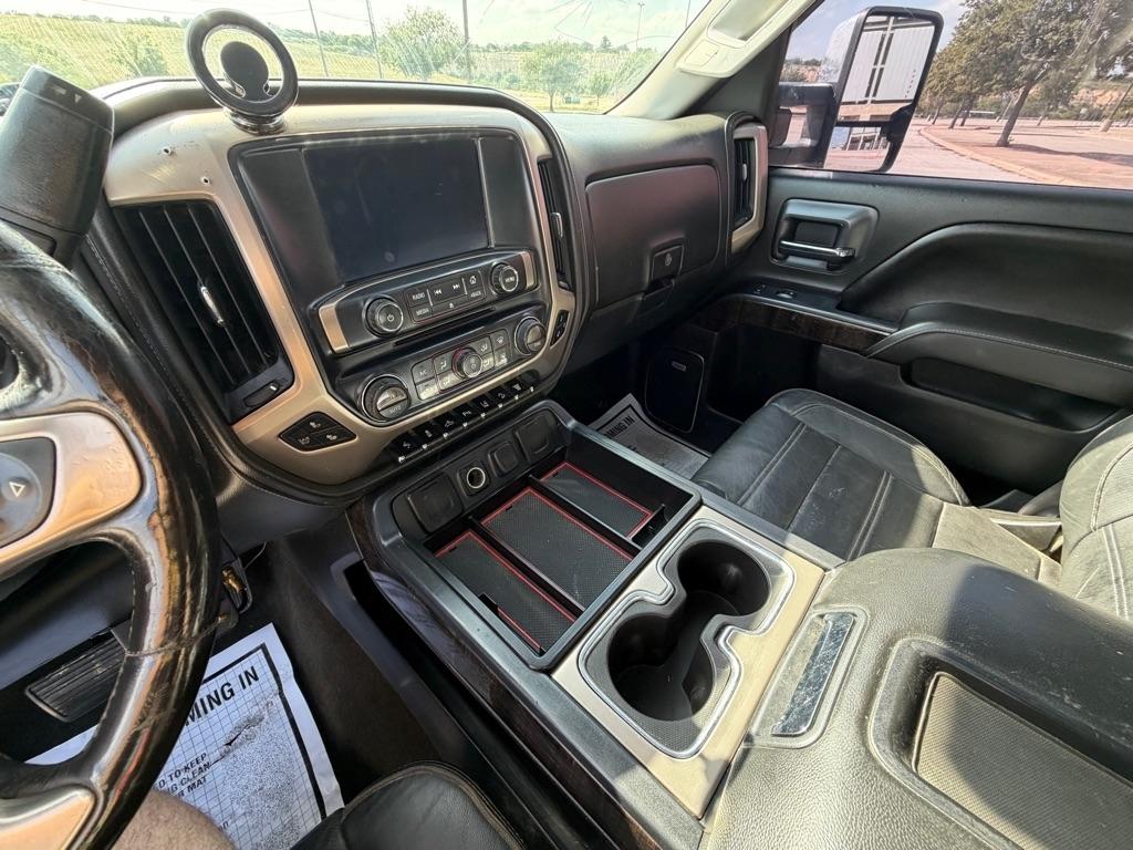 GMC Sierra 2500HD Denali Crew Cab 4WD 2015