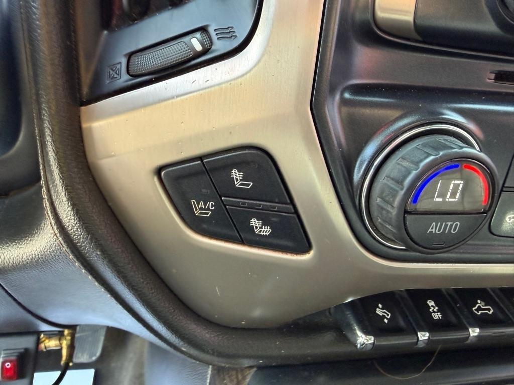 GMC Sierra 2500HD Denali Crew Cab 4WD 2015